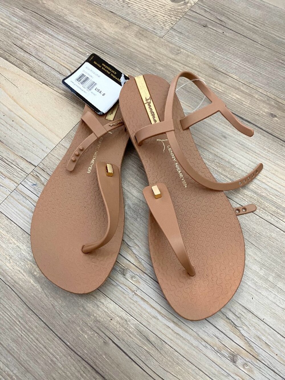 NWT Ipanema Brown Strappy Sandals Size 8